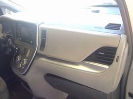 2018 TOYOTA SIENNA LE, WHITE, 3.5L, AT, FWD,  Z25125